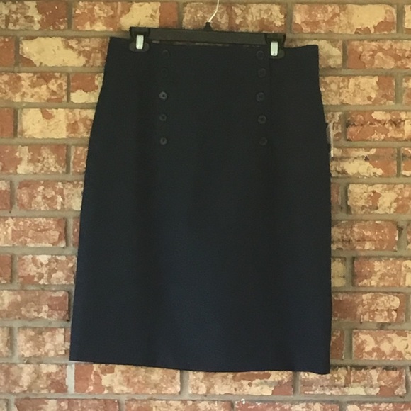 YOVS Skirt - Picture 2 of 4
